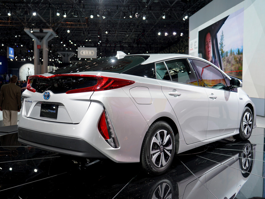 2017款丰田prius prime