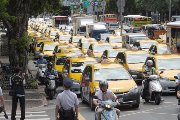 從澳門撤離,被臺灣趕走,在中國大陸…你們都懂,uber和亞洲市場八字不