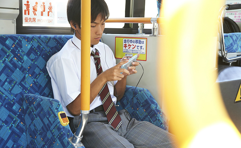 纯游戏手机外强中干,黑鲨手机们的未来将往何处去? 图片来源:视觉中国