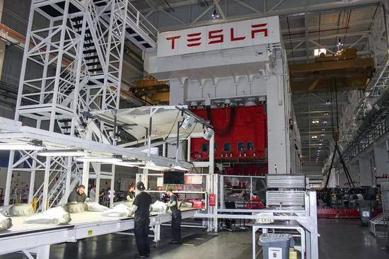 特斯拉工厂 图片来源：Benjamin Zhang/Business Insider