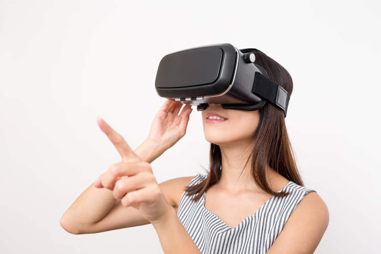 HTC孤注一掷的VR业务，5G能否延续神话？