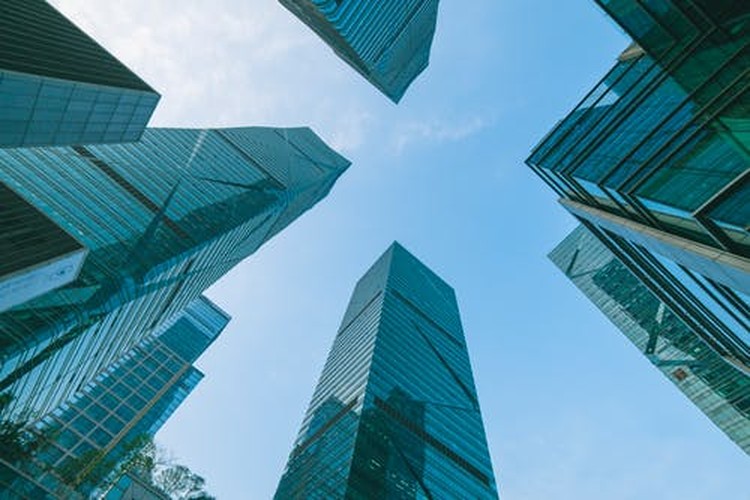 港美市场Q2盘点：实体股市火热，灰犀牛仍左右，稀缺机会盘点