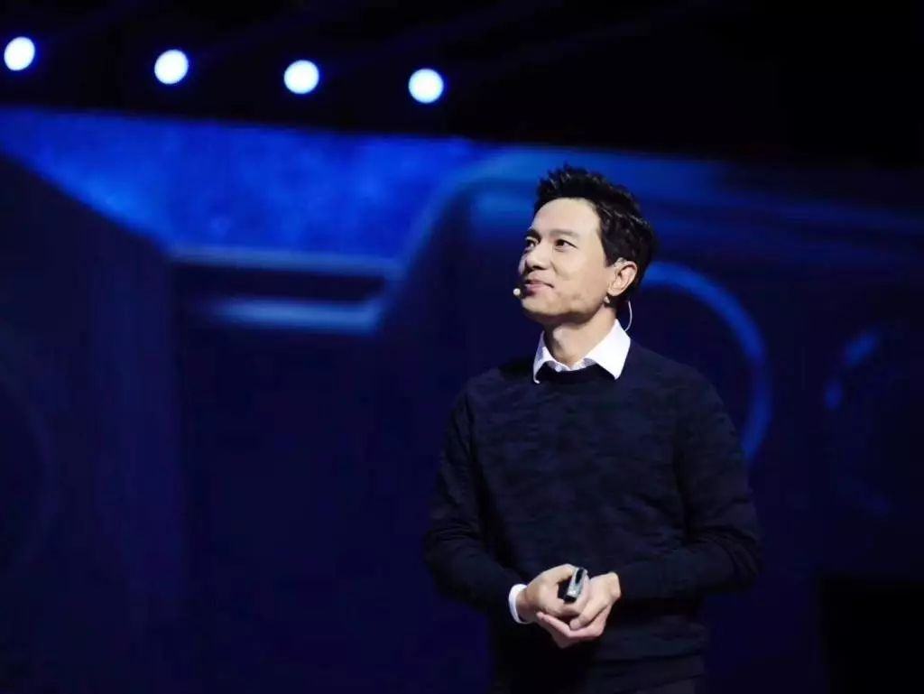 多面李彦宏