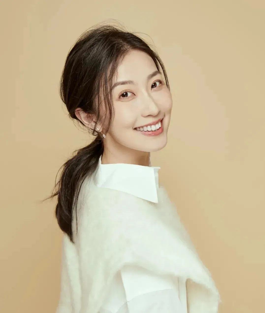 陆诗雨腾讯研究院高级研究员社会学博士,tedxshenzhen讲者.