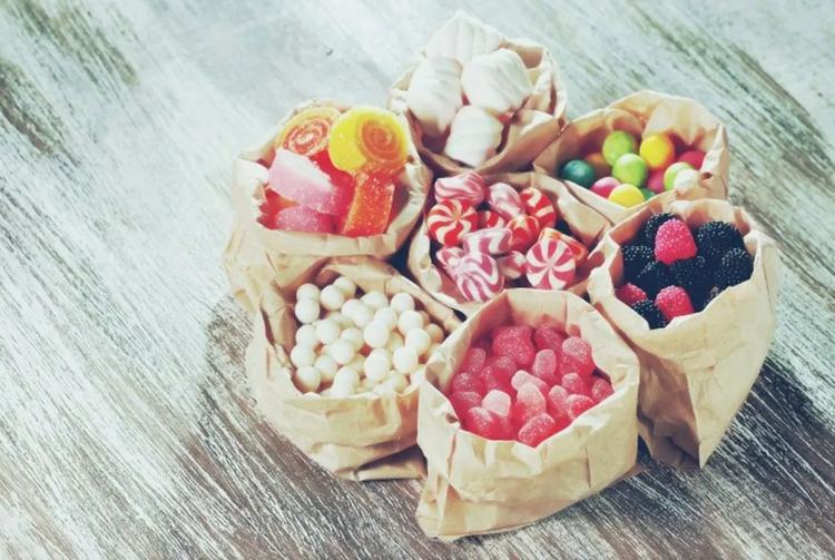揭秘：儿童零食的高调入场背后究竟藏着什么独特的欢乐？