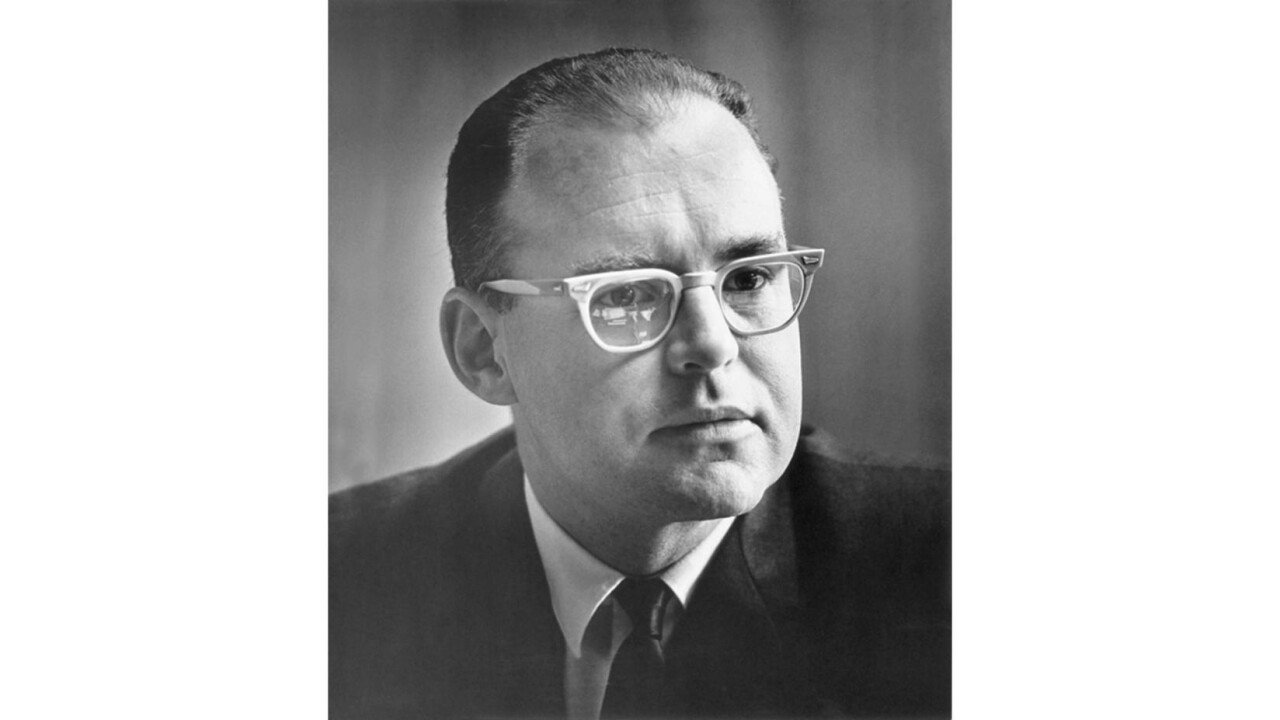 gordon-moore-11-rwd.jpg.rendition.intel.web.1648.927.jpg
