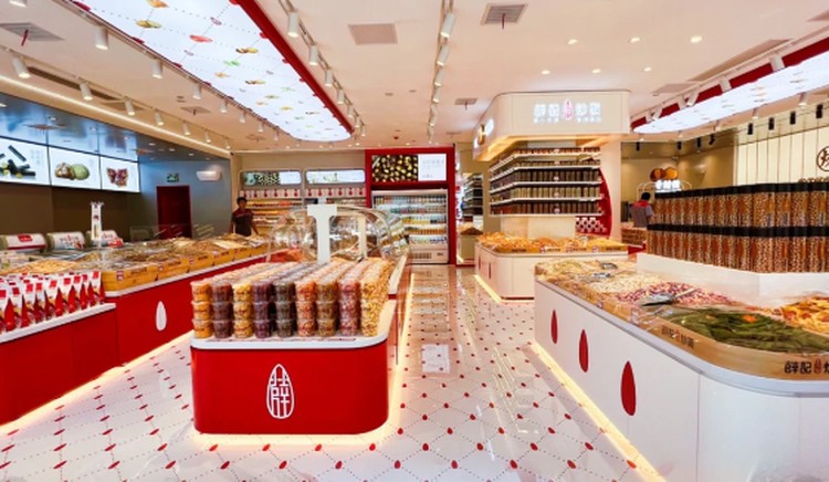 零食行业第一股逆袭：老钱开启高端新篇章，引领食品市场变革
