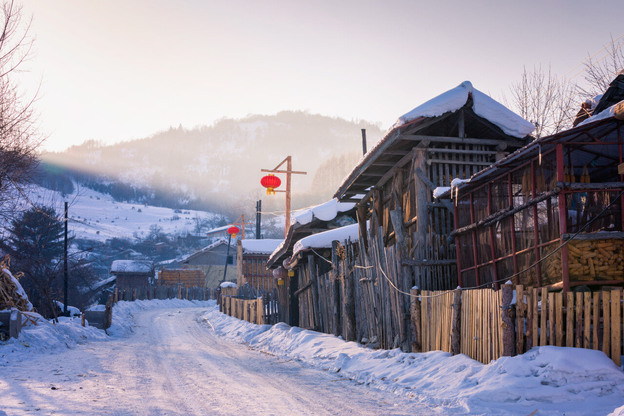 摄图网_500805506_雪村（企业商用）.jpg