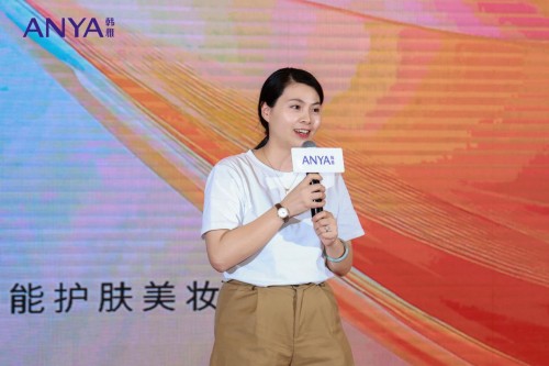 “聚力向上，耀启新程” 第七届韩雅818高功能护肤美妆节盛大启幕