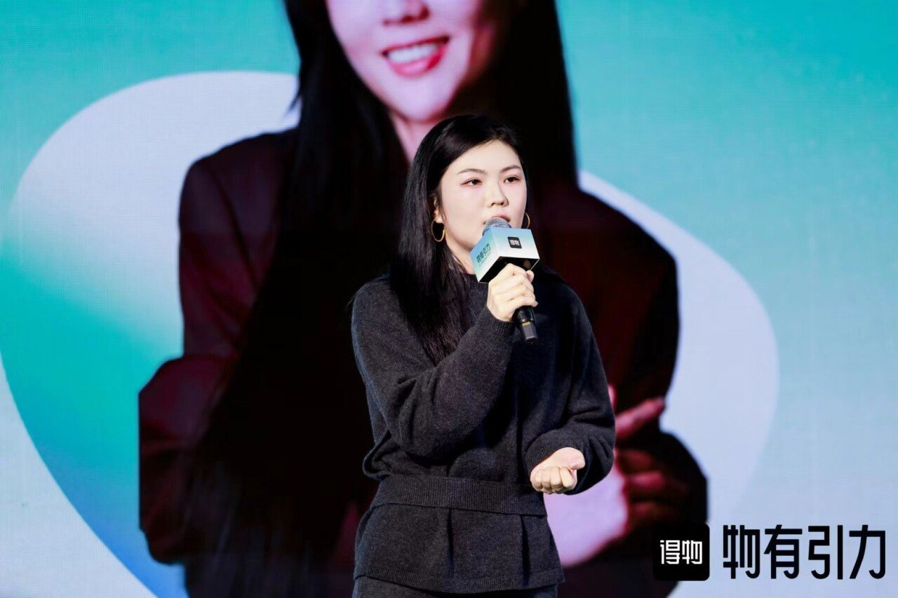 从“握手”到“共生”： 得物引力如何建立品牌、作者与平台的深层连接