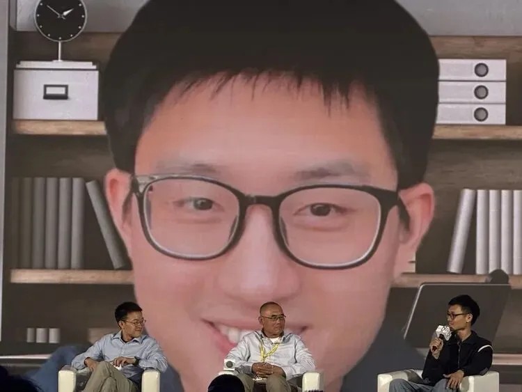 Anthropic也在看着中国AGI