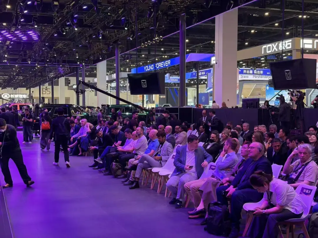 bdce37d6c4dbe8cb9814f1c63945a13c