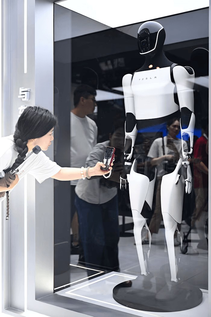 马斯克的“世纪豪赌”，为何要把特斯拉与SpaceX绑在一起？